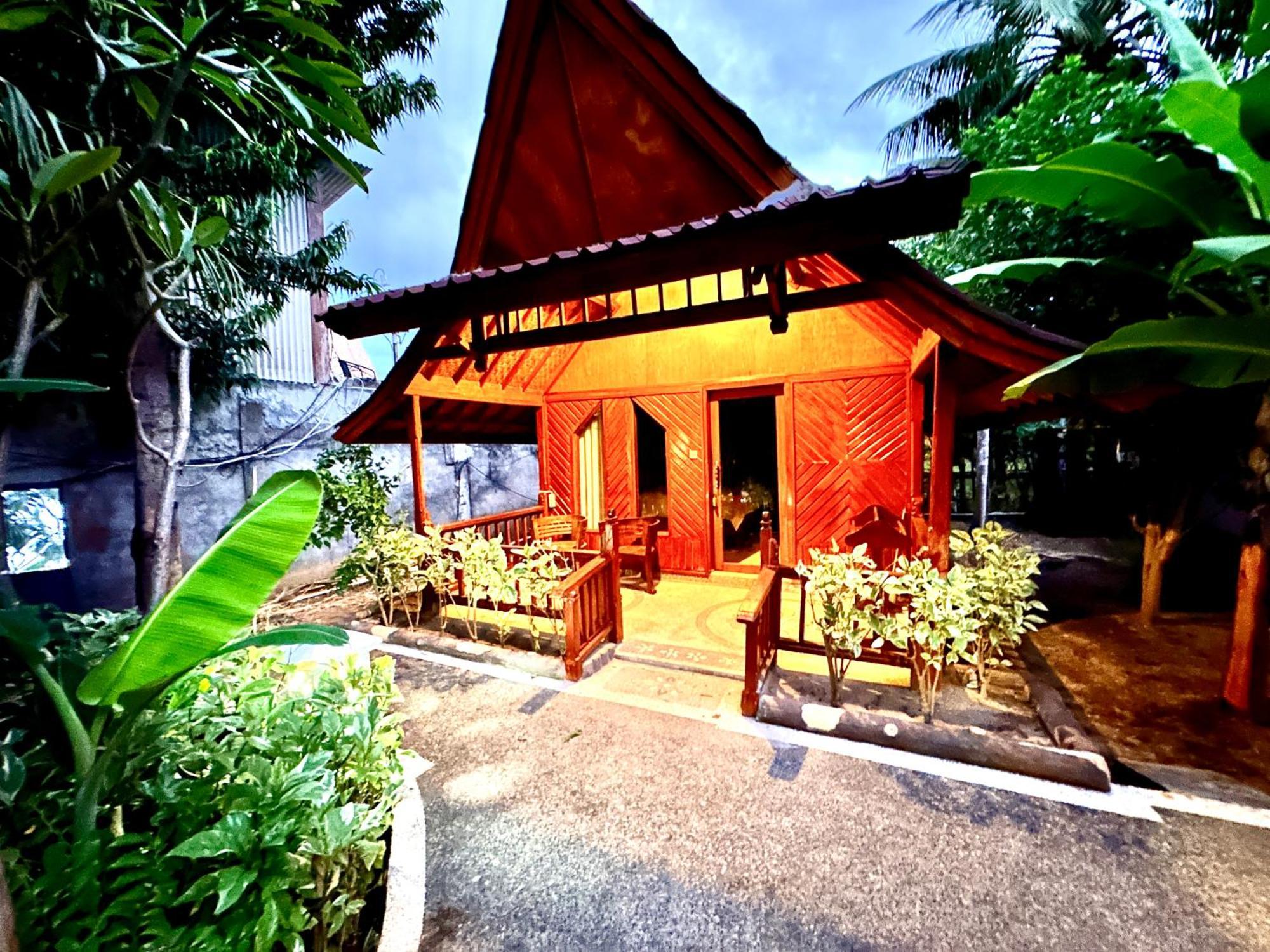 Sunny Rose Bungalows Gili Air - Adults Only Экстерьер фото