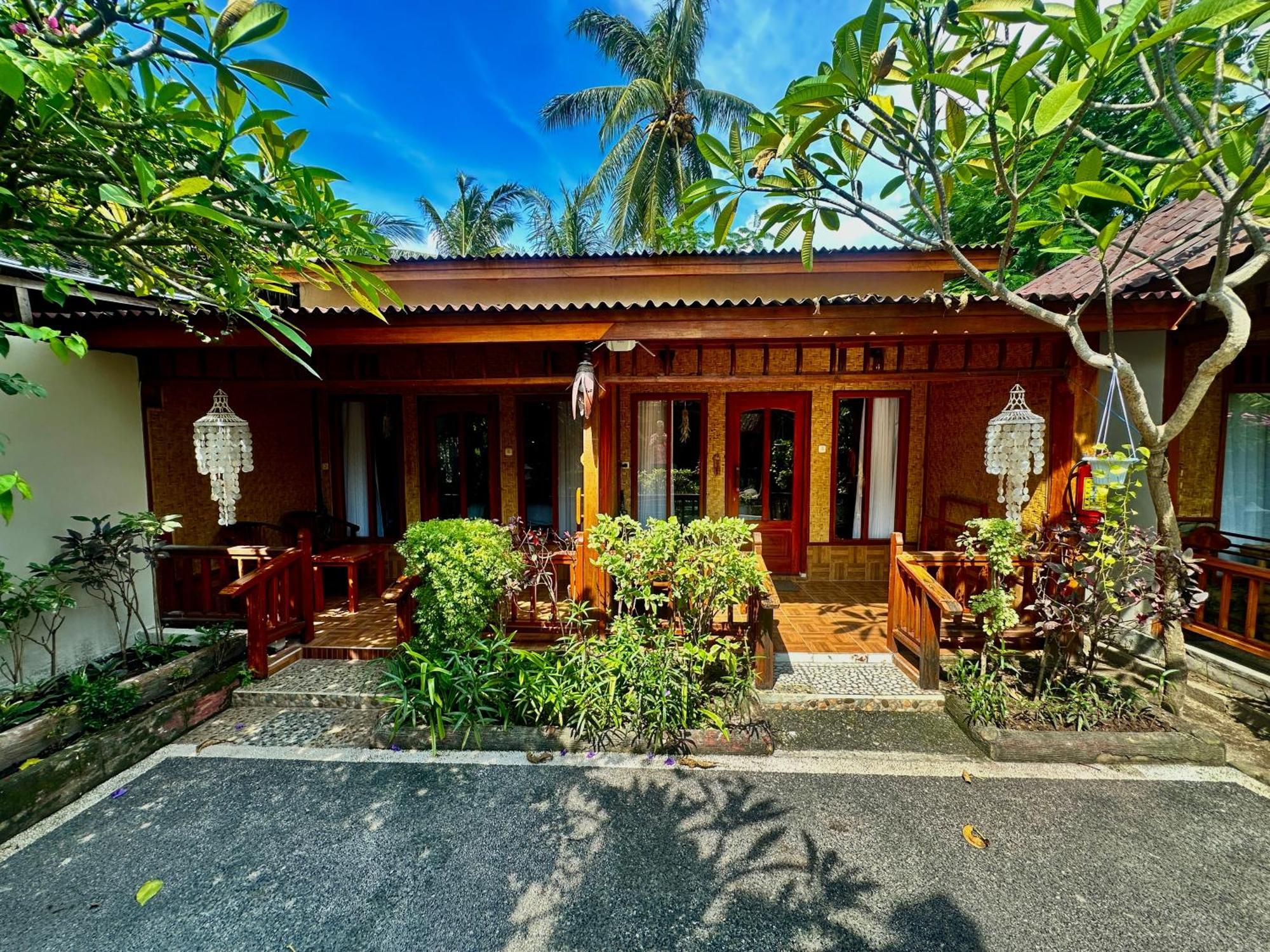 Sunny Rose Bungalows Gili Air - Adults Only Экстерьер фото