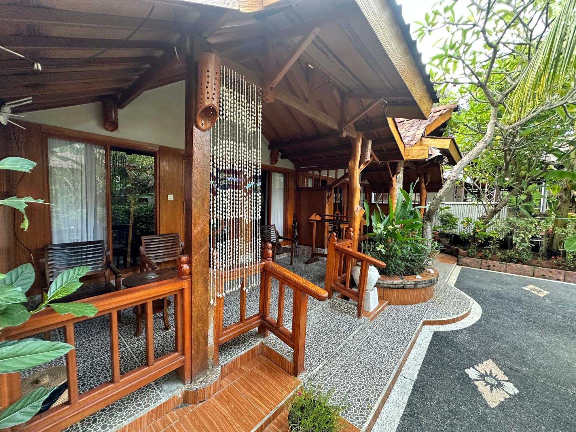 Sunny Rose Bungalows Gili Air - Adults Only Экстерьер фото
