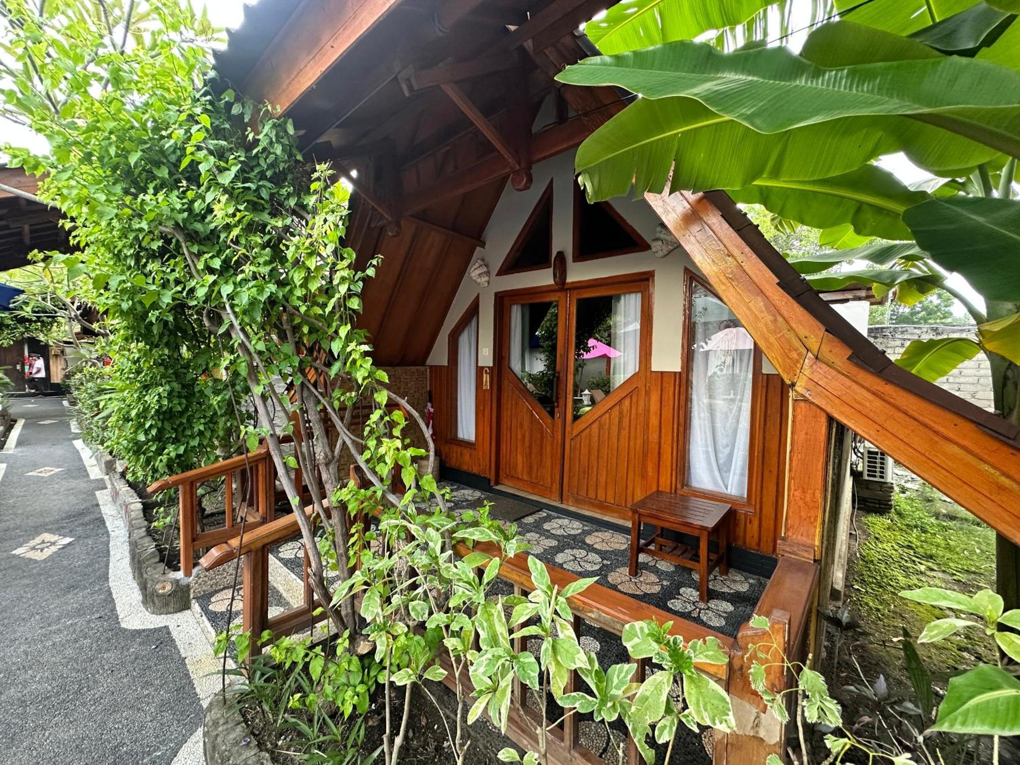 Sunny Rose Bungalows Gili Air - Adults Only Экстерьер фото