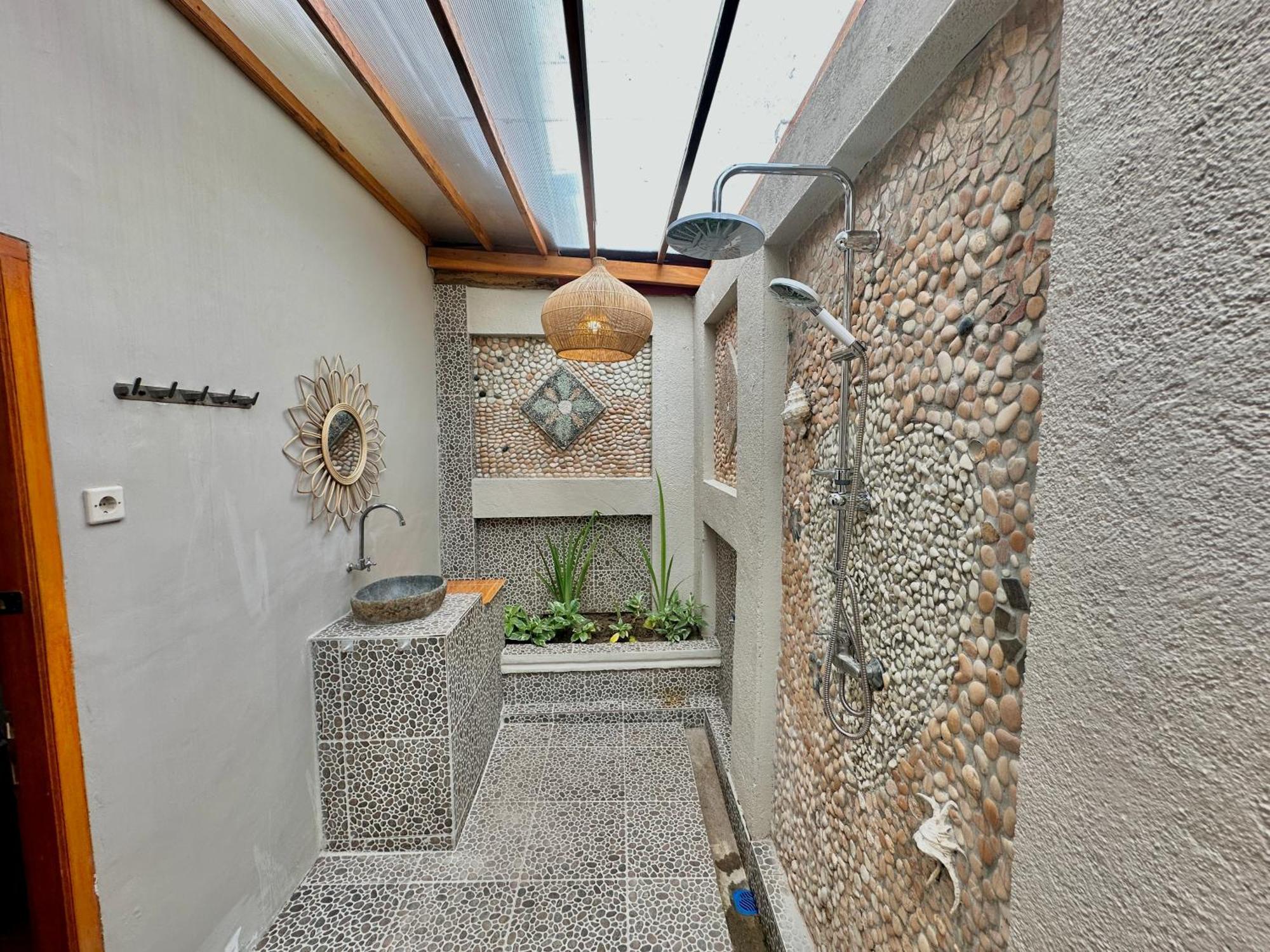 Sunny Rose Bungalows Gili Air - Adults Only Экстерьер фото